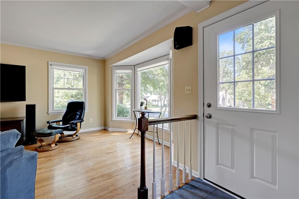 Photo 5 of 27 - 9515 Granada Drive, Overland Park, KS 66207