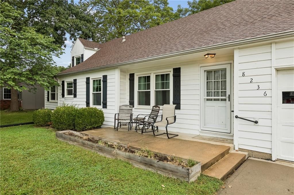 8236 Santa Fe Drive — photo 2