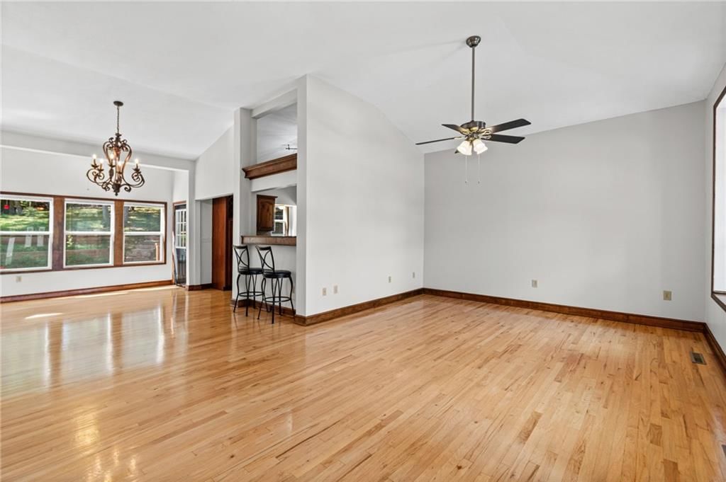 510 SW Foot Hill Drive, Grain Valley, MO: listing photo 3