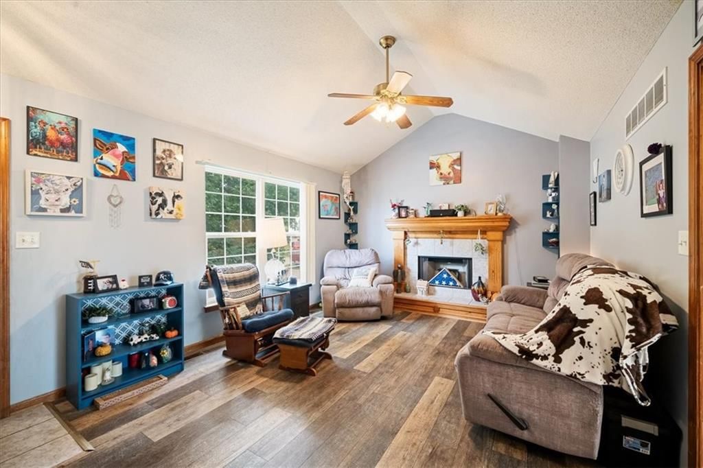 713 N Downey Court — photo 2