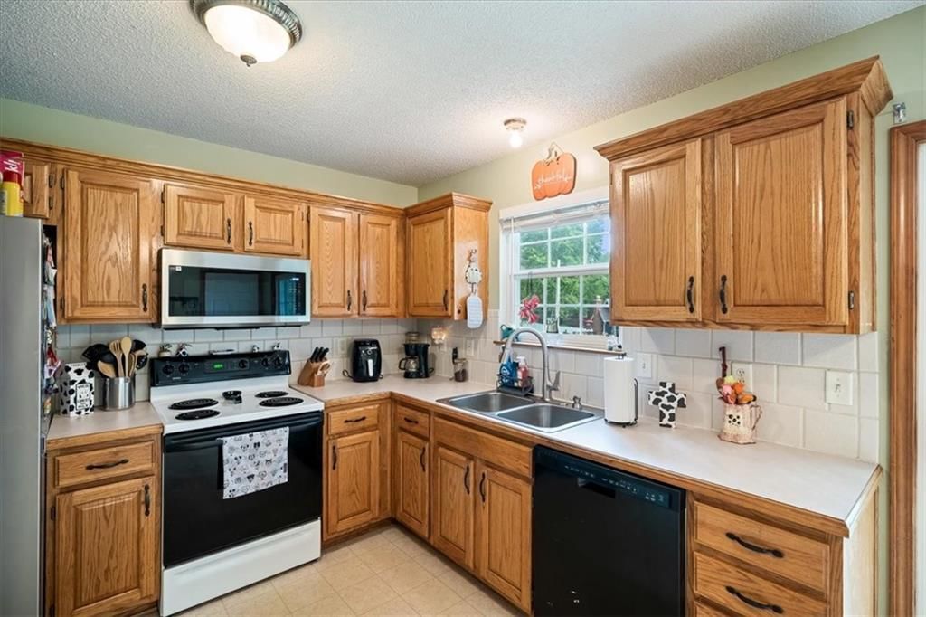 713 N Downey Court — photo 5