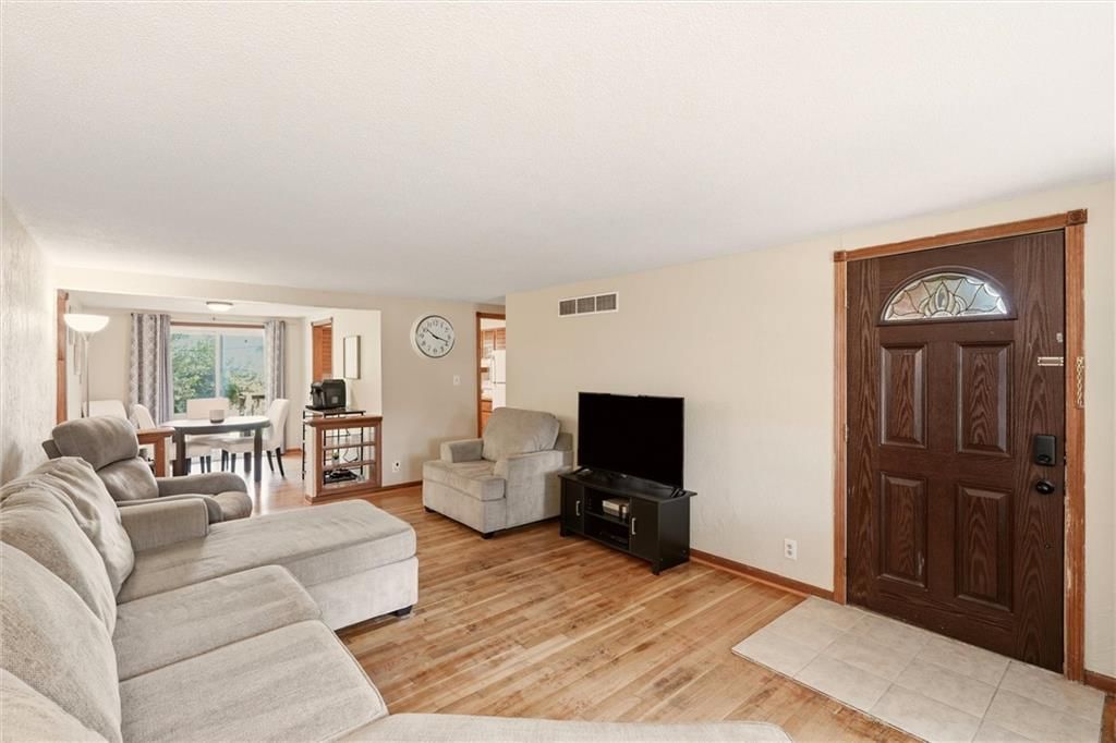 304 NE 88th Street — photo 11