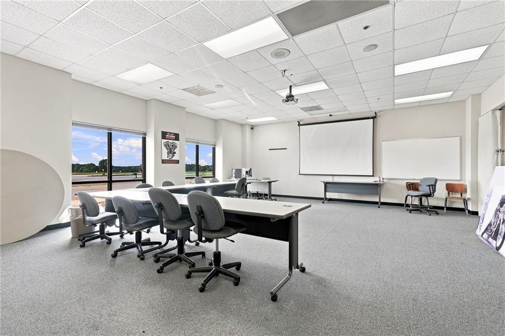 274 N Industrial Drive — photo 16