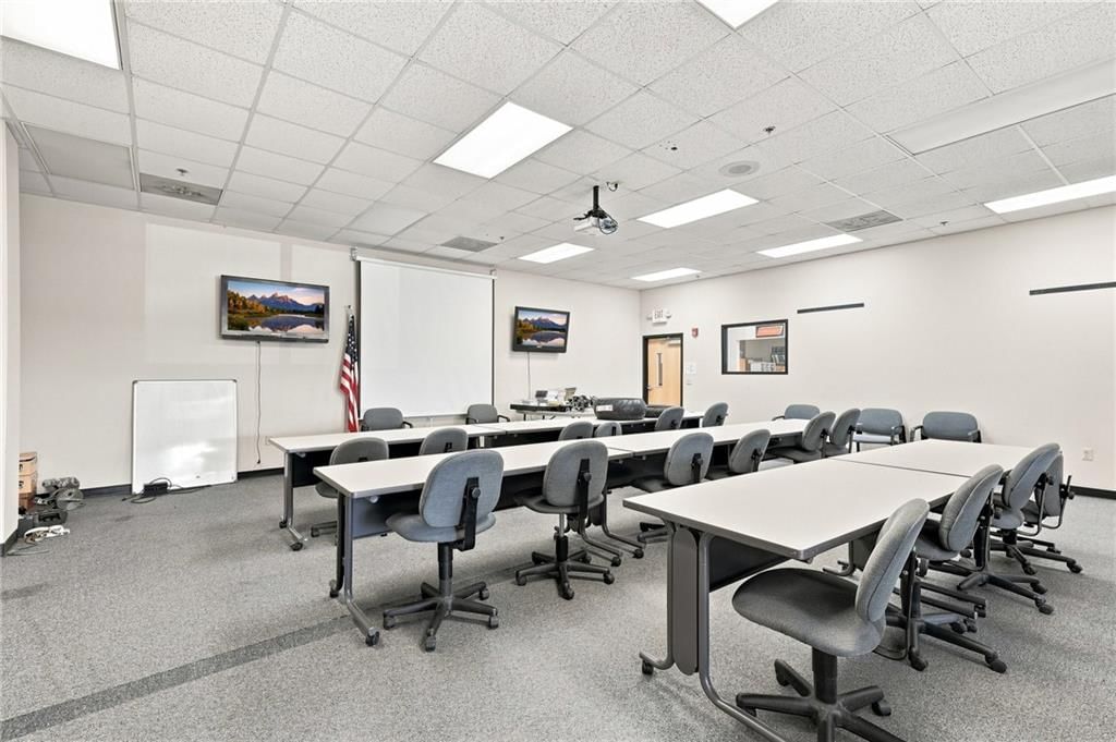274 N Industrial Drive — photo 18