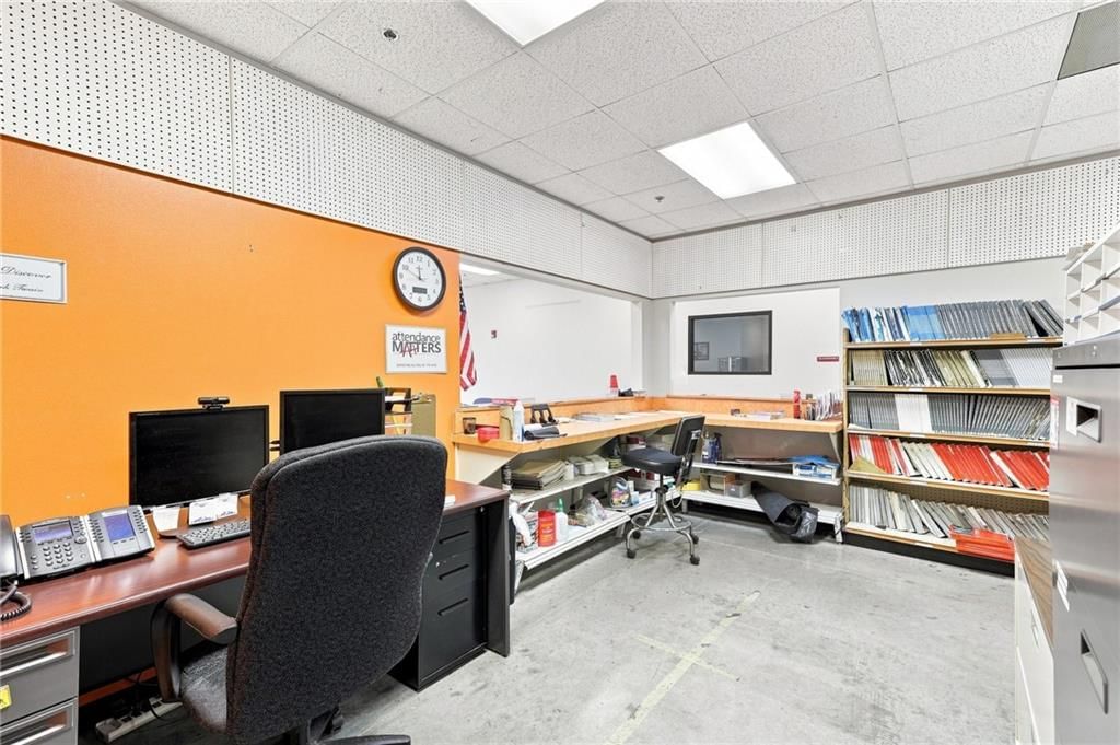 274 N Industrial Drive — photo 20