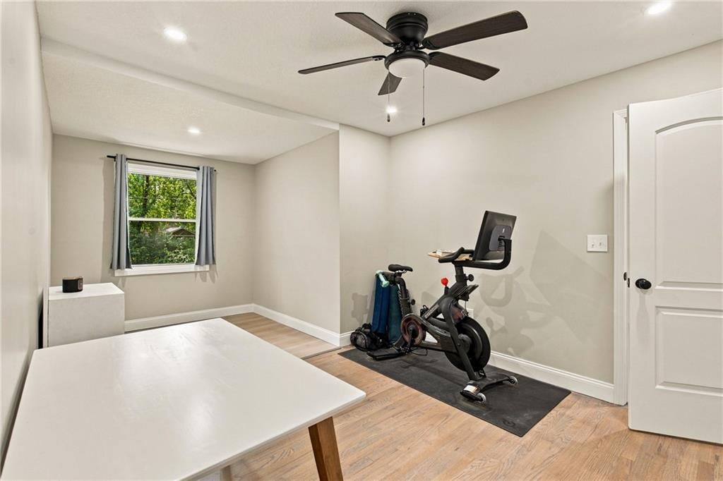 807 W 87th Terrace — photo 11