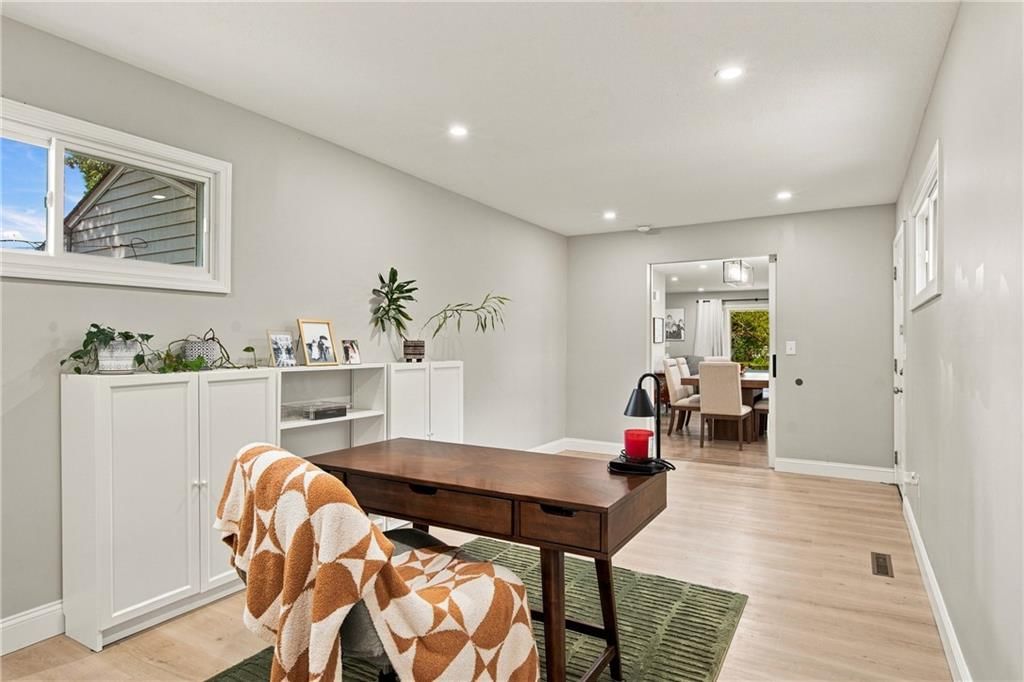 807 W 87th Terrace — photo 15