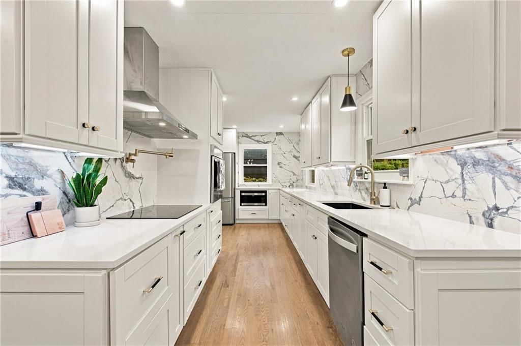 807 W 87th Terrace — photo 16