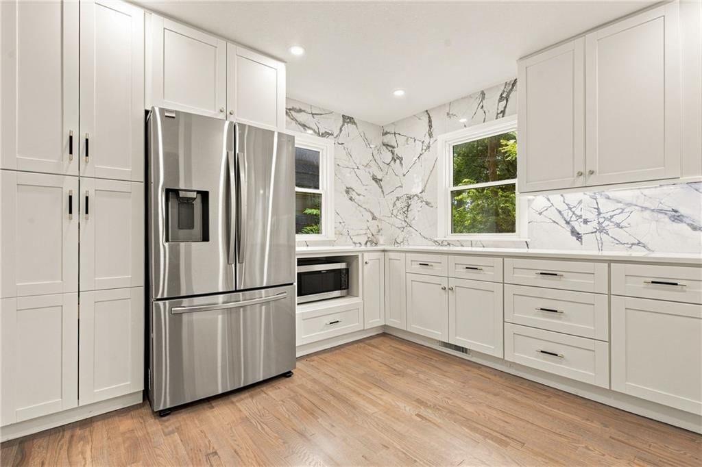 807 W 87th Terrace — photo 17