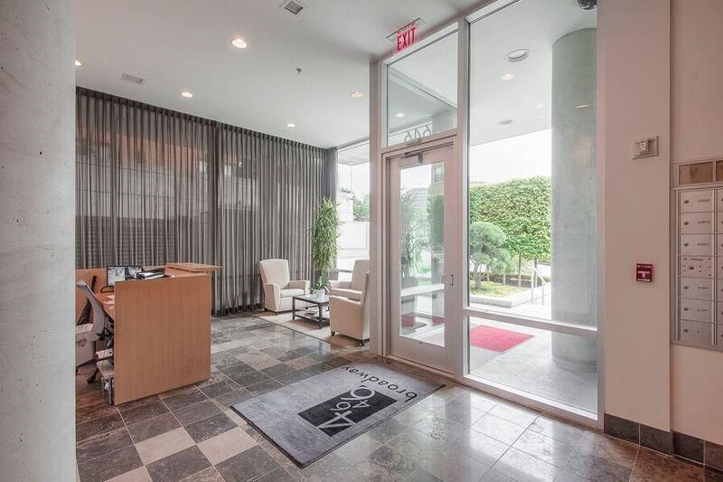 4646 Broadway Street — photo 7