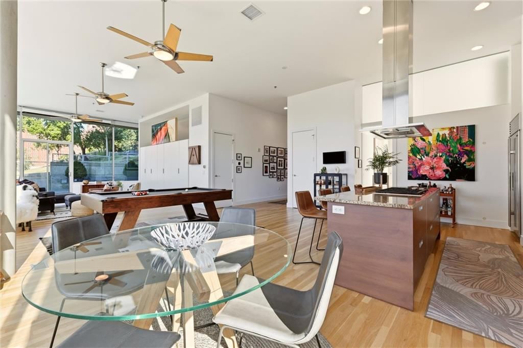 4646 Broadway Street — photo 25