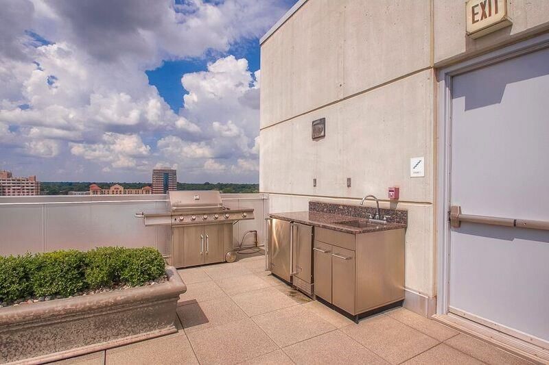 4646 Broadway Street — photo 34