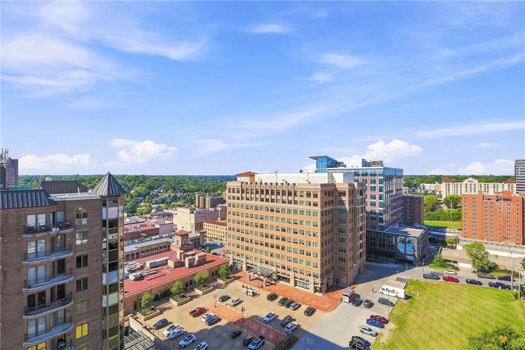 4646 Broadway Street — photo 48