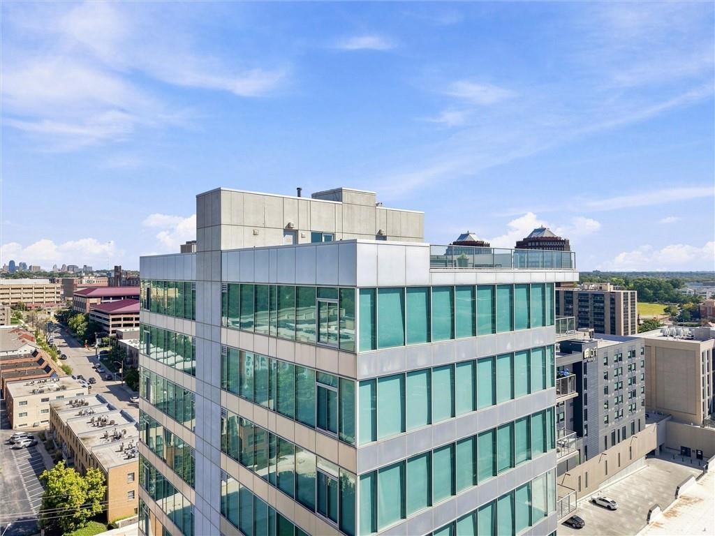 4646 Broadway Street — photo 53