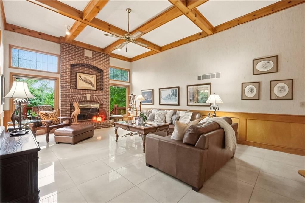 Photo 6 of 45 - 7716 Acuff Lane, Lenexa, KS 66216