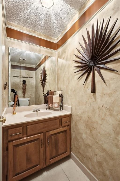 Photo 17 of 45 - 7716 Acuff Lane, Lenexa, KS 66216