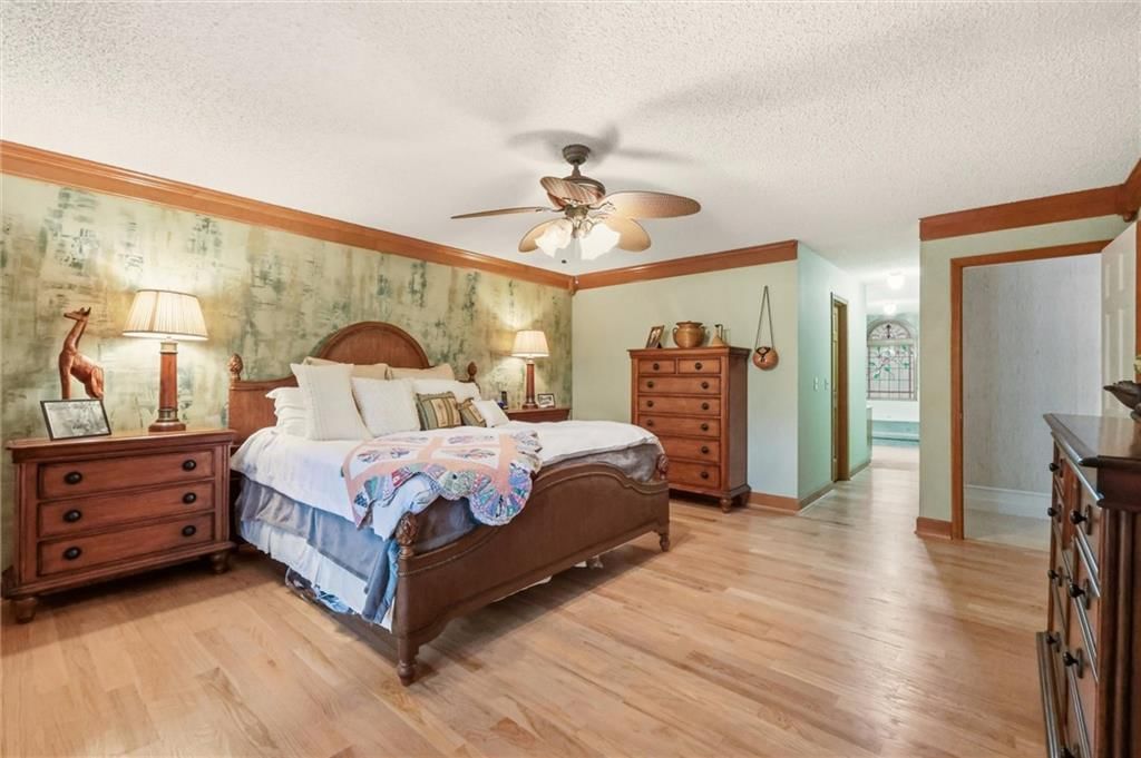 Photo 20 of 45 - 7716 Acuff Lane, Lenexa, KS 66216