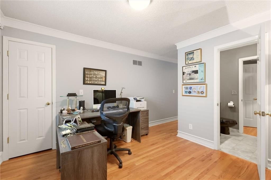 Photo 29 of 45 - 7716 Acuff Lane, Lenexa, KS 66216