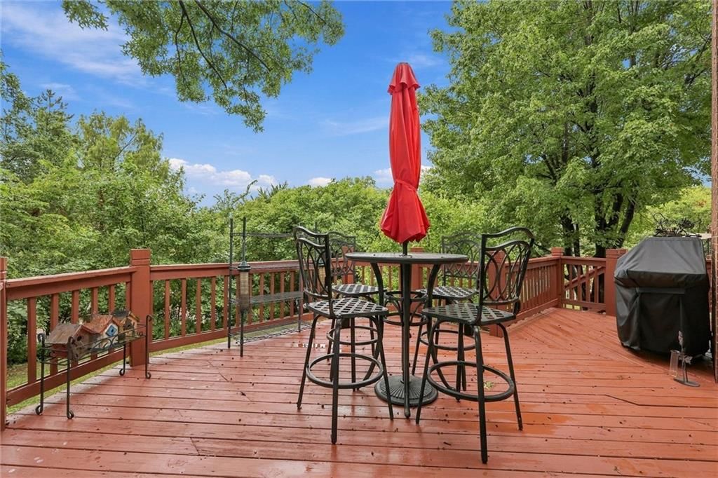 Photo 36 of 45 - 7716 Acuff Lane, Lenexa, KS 66216