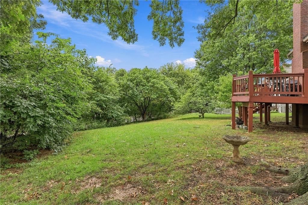 Photo 37 of 45 - 7716 Acuff Lane, Lenexa, KS 66216