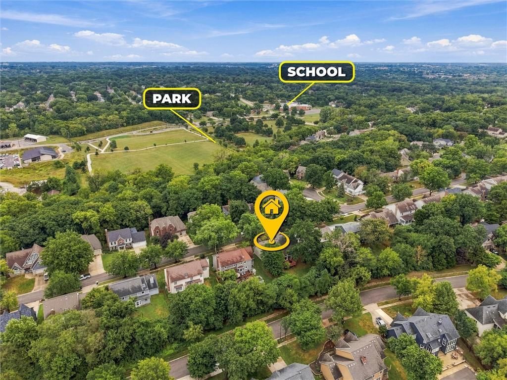 Photo 42 of 45 - 7716 Acuff Lane, Lenexa, KS 66216