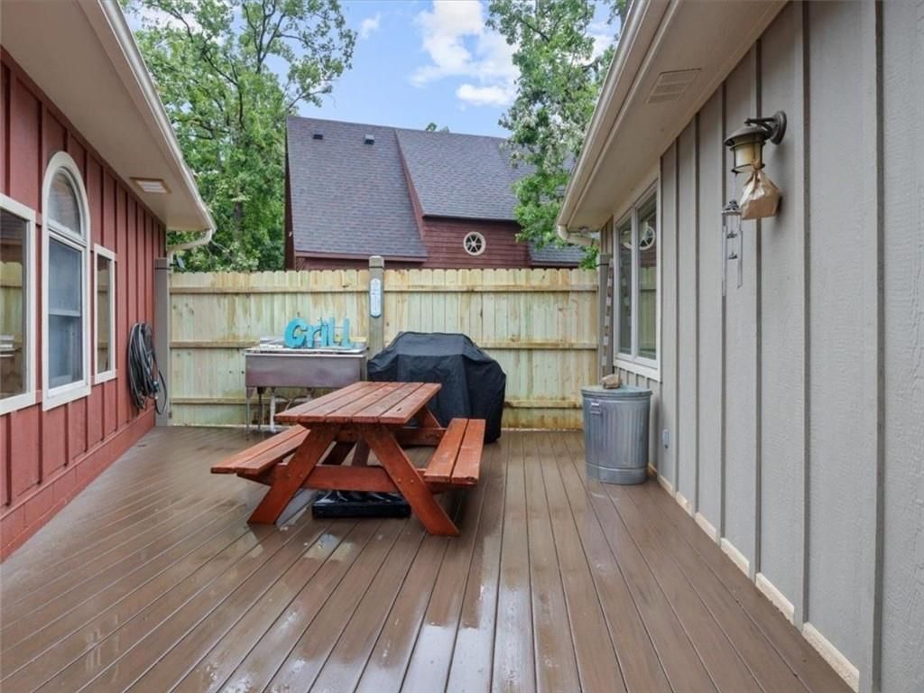 29801 Eastbank Drive — photo 44
