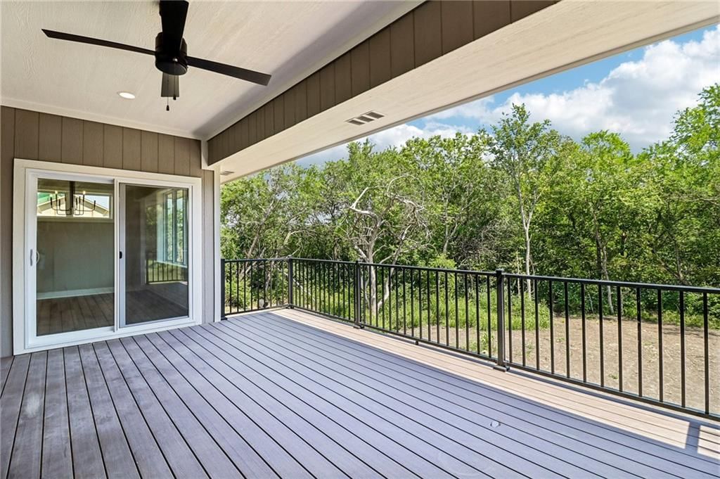 Photo 16 of 23, 12215 S Eagle Crest Drive, Lee's Summit, MO 64086