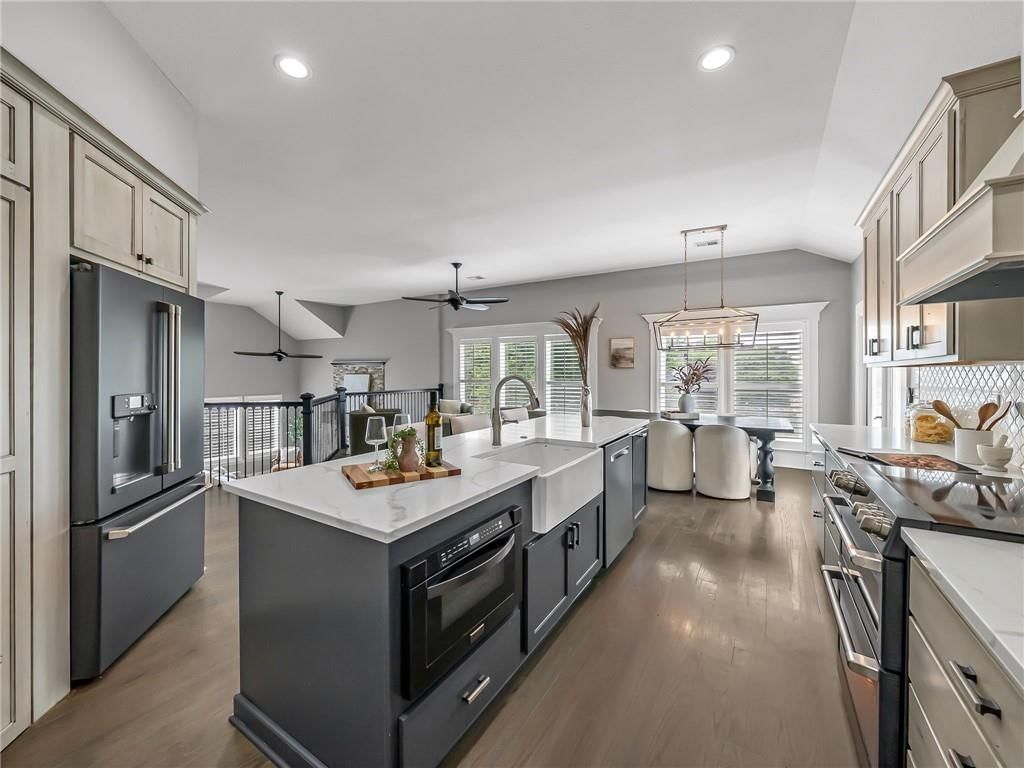 2310 W Layton Drive — photo 9