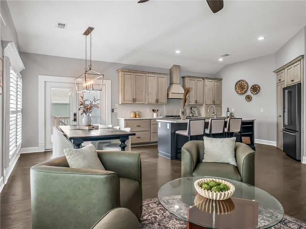 2310 W Layton Drive — photo 11