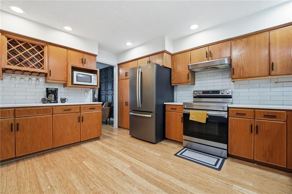 9332 W 116th Terrace — photo 14