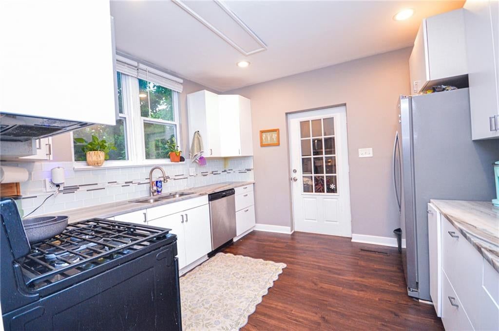 209 S Crysler Avenue — photo 10