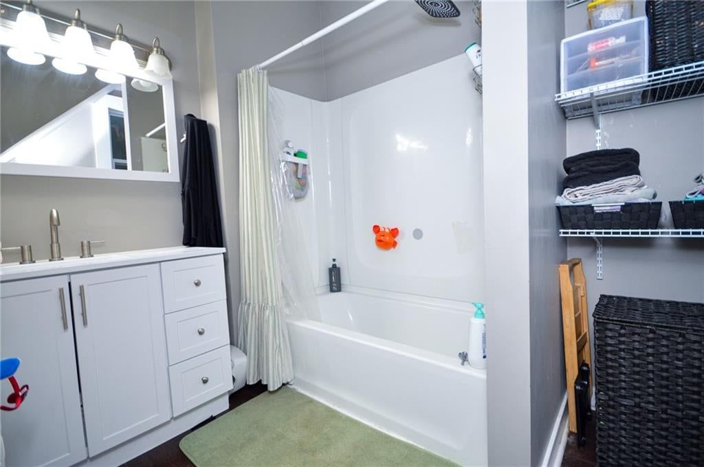 209 S Crysler Avenue — photo 17