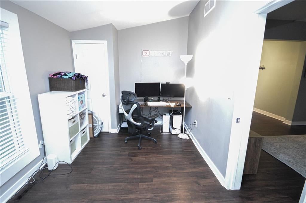 209 S Crysler Avenue — photo 20