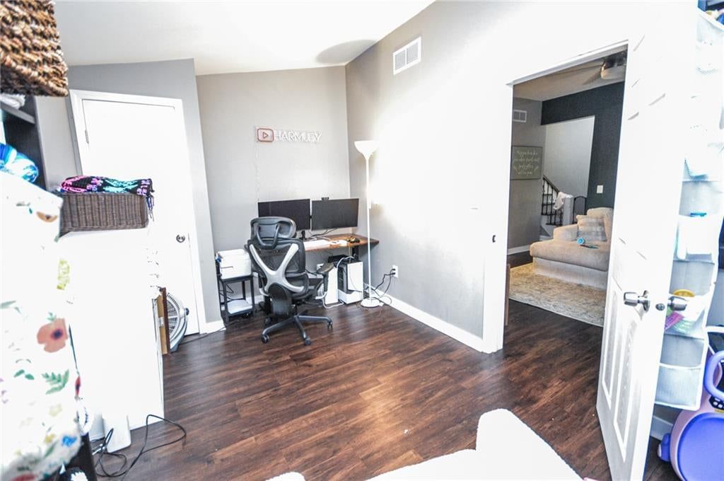 209 S Crysler Avenue — photo 22