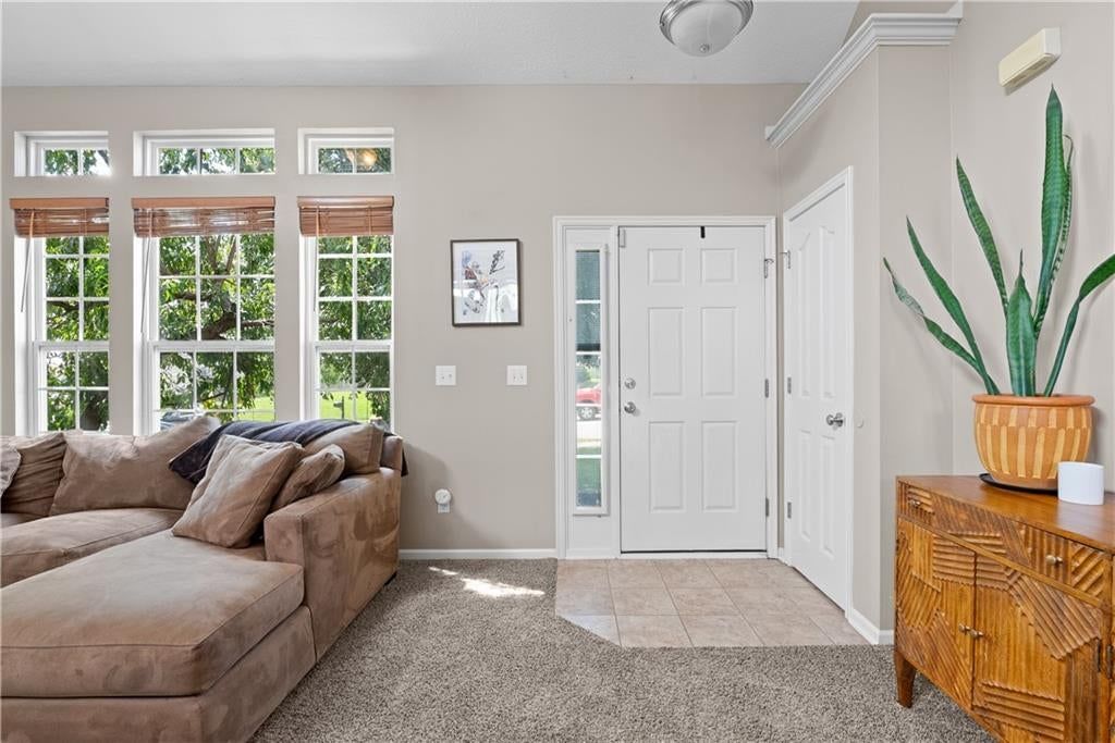 8715 N ROBINHOOD Avenue — photo 3