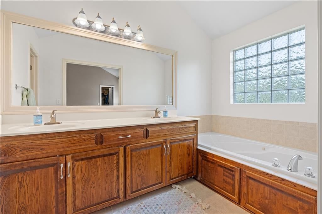 8715 N ROBINHOOD Avenue — photo 17