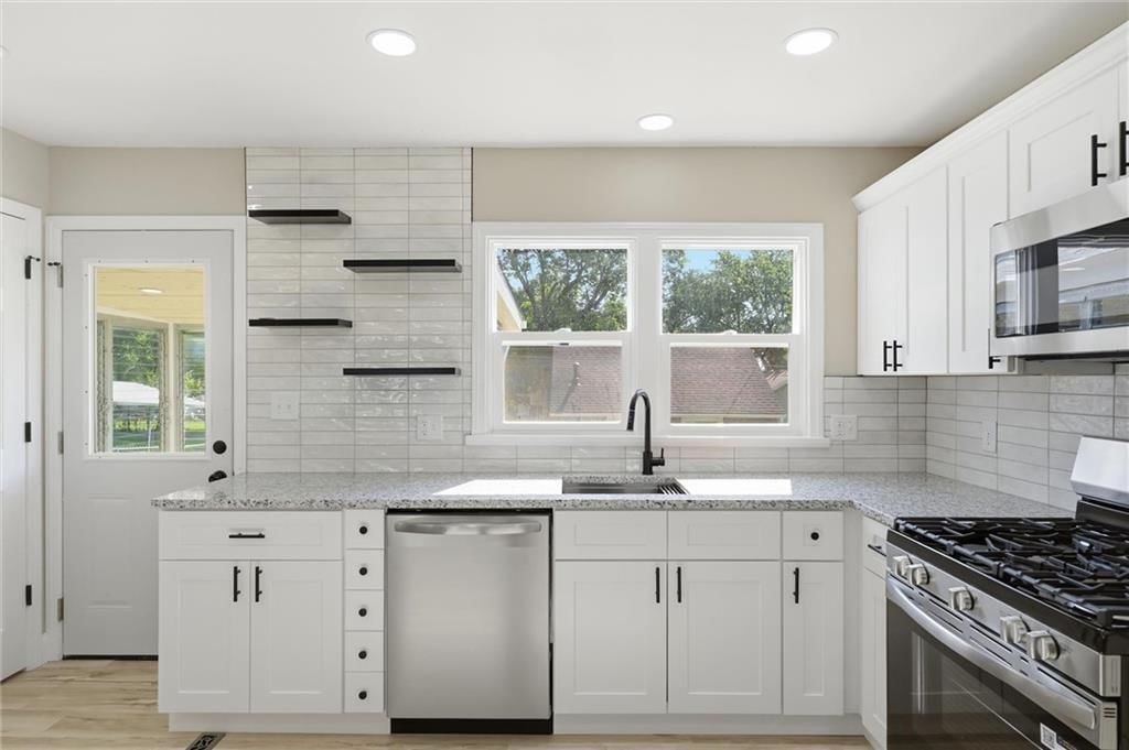 1355 S Pearl Street — photo 15