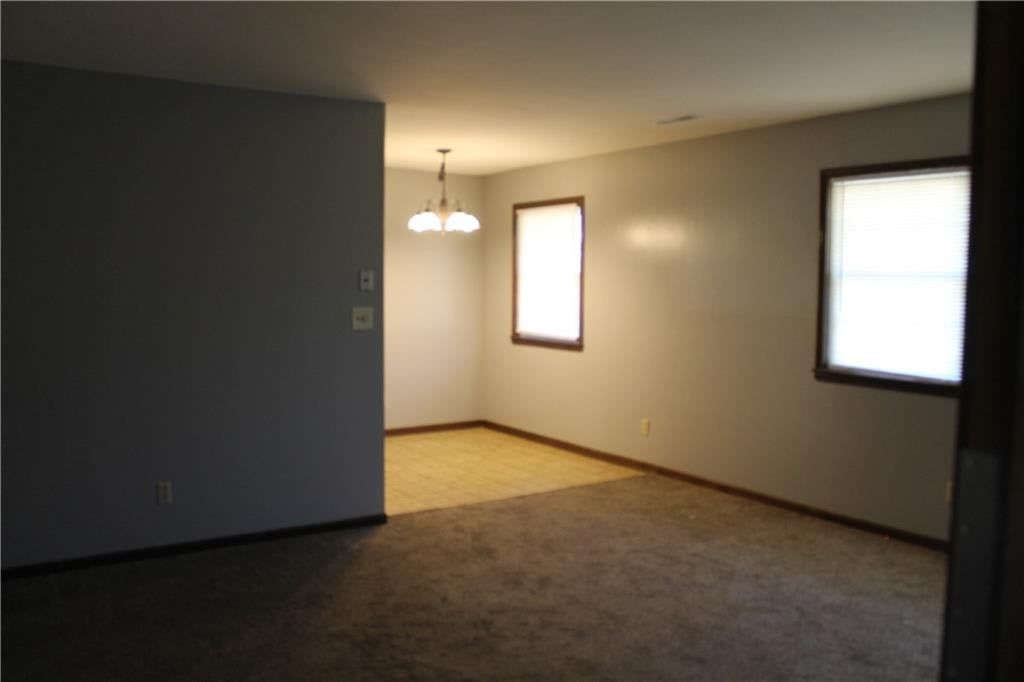 120 EMILE Street — photo 2
