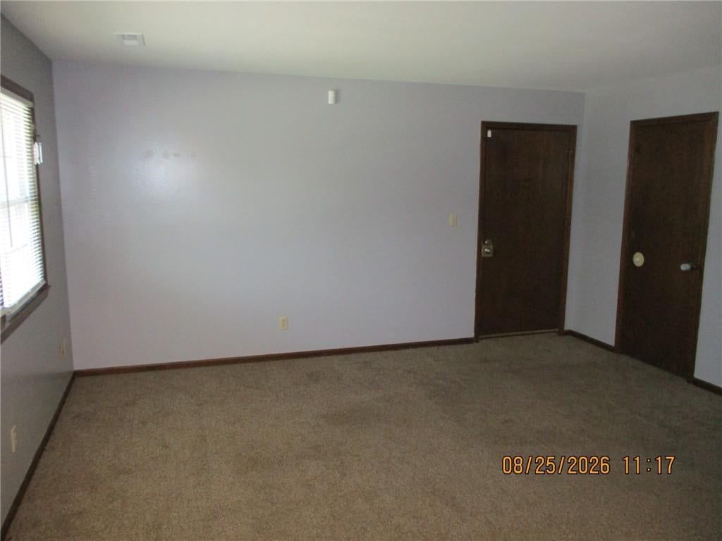 120 EMILE Street — photo 4