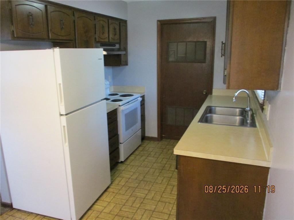 120 EMILE Street — photo 7
