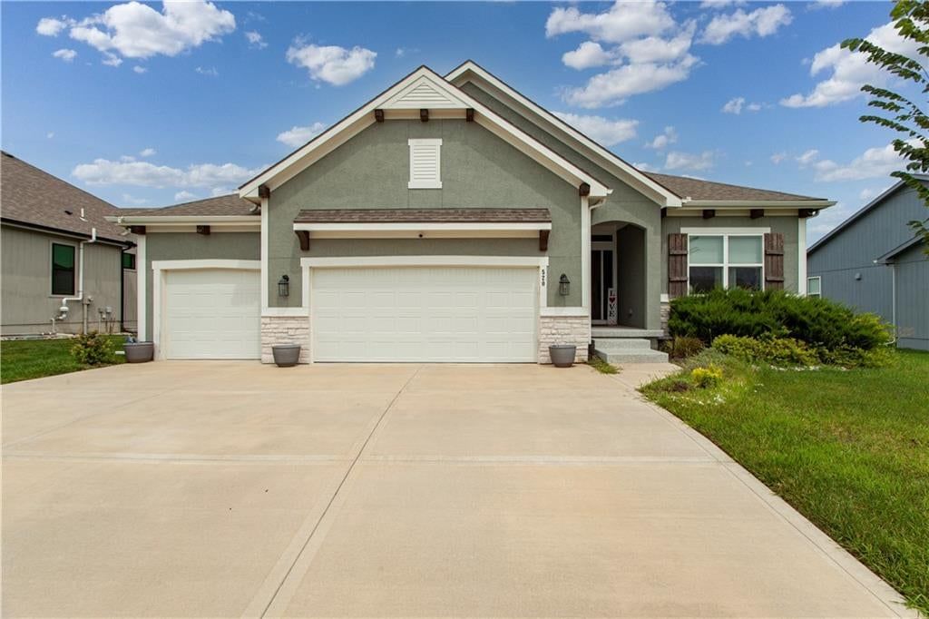 520 SE David Road — photo 1