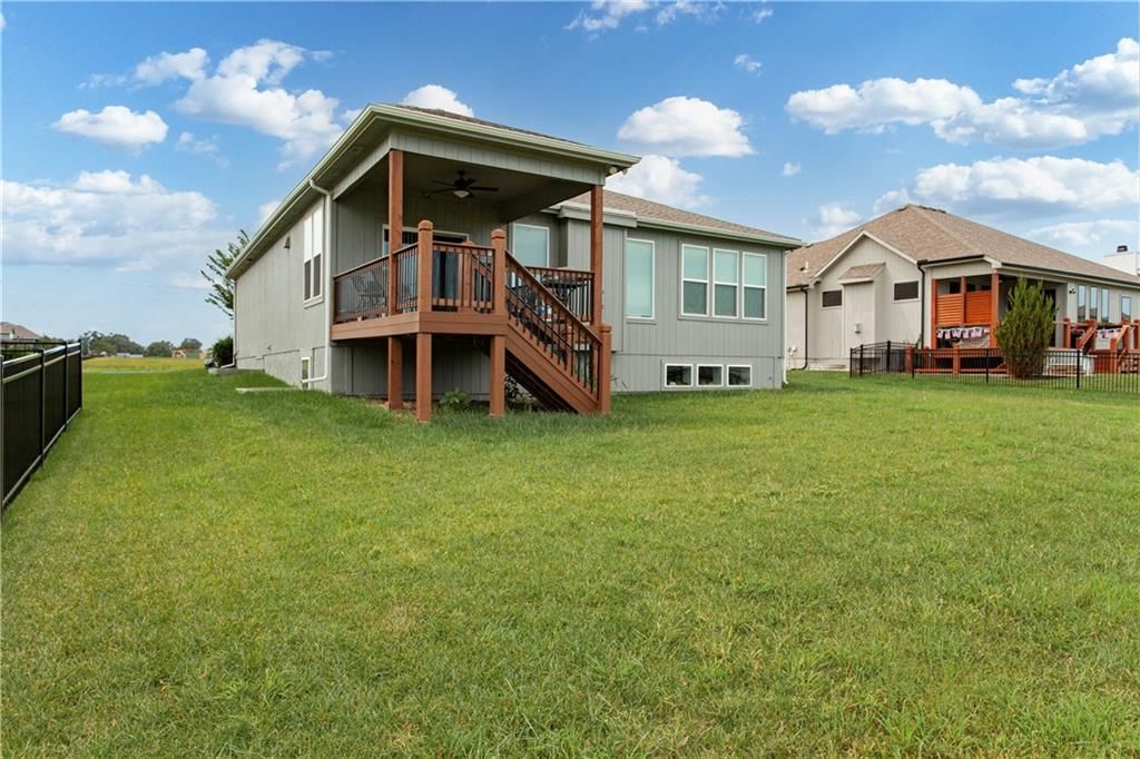 520 SE David Road — photo 8