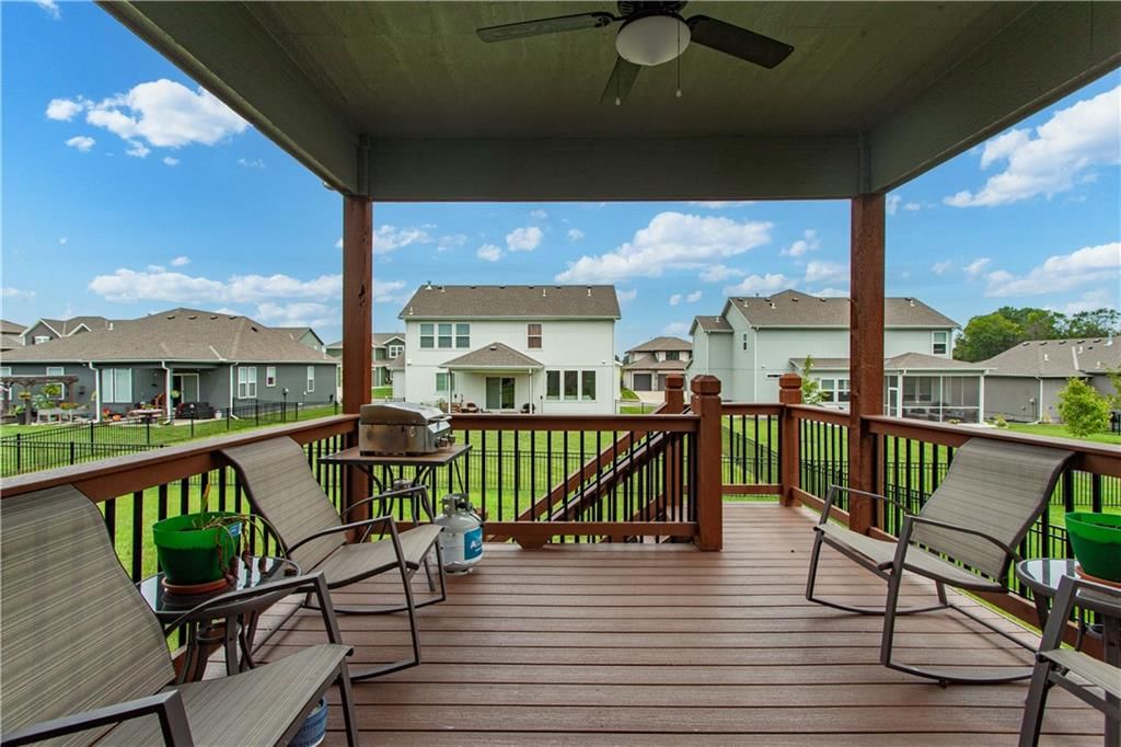 520 SE David Road — photo 9