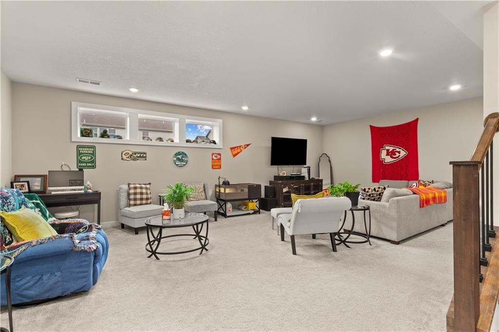 520 SE David Road — photo 35