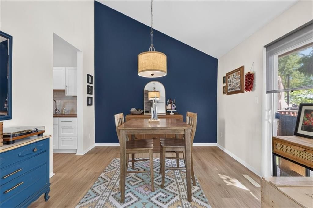 Photo 12 of 34 - 5725 N Oregon Avenue, Kansas City, MO 64151