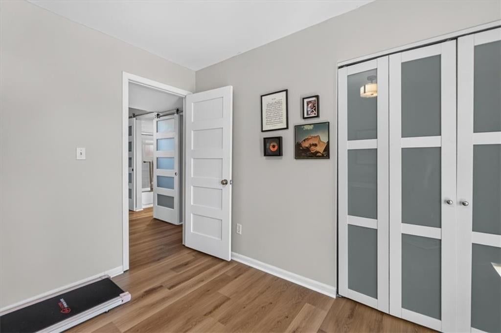 Photo 21 of 34 - 5725 N Oregon Avenue, Kansas City, MO 64151
