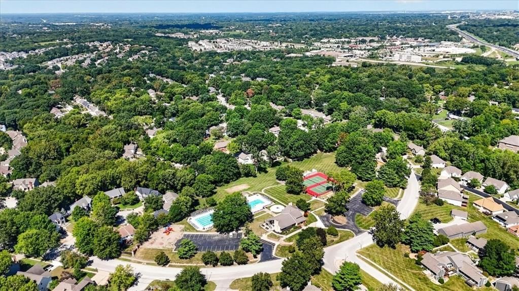 Photo 29 of 34 - 5725 N Oregon Avenue, Kansas City, MO 64151