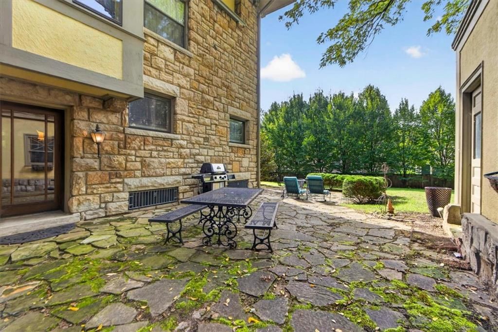 3726 Madison Avenue — photo 34