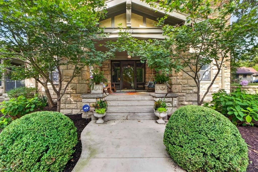 3726 Madison Avenue — photo 36