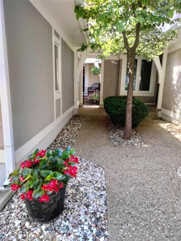 10414 Garnett Street — photo 5